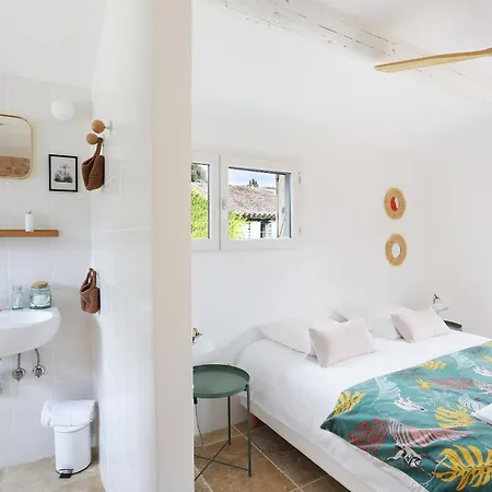 Guest house Domaine Les Petites Vaines
