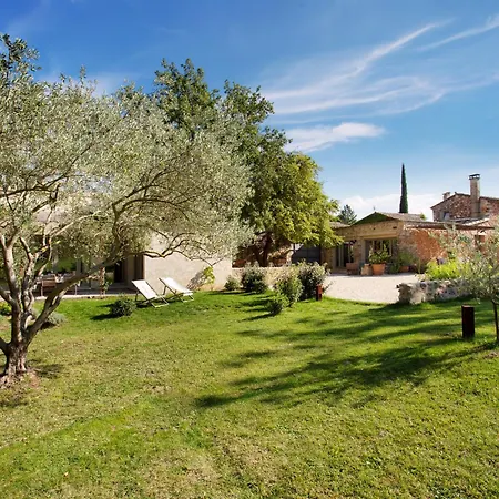 Domaine Les Petites Vaines Guest house