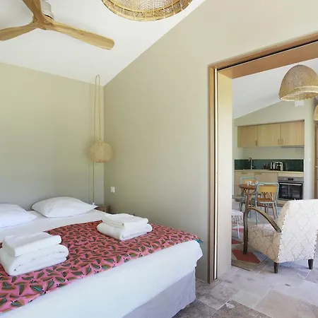 Guest house Domaine Les Petites Vaines *